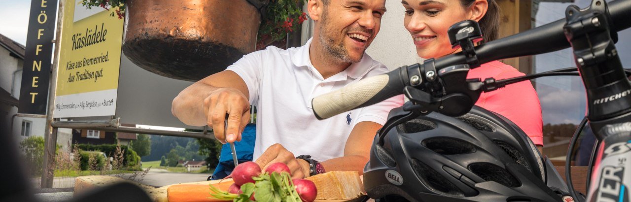 Pause auf der Radtour mit leckerem Allgäuer Käse