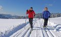 Langlaufen im Westallgäu: Pärchen im klassischen Stil