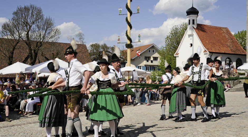 Gemeinde Weiler-Simmerberg Brauchtum mit dem Trachtenverein