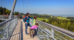 Skywalk Allg&auml;u mit Blick auf die Allg&auml;uer Landschaft