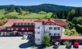 hotel-mit-hoehenzug-kugel