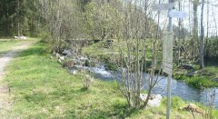Fischtreppe neben dem Wanderweg zum Stausee © Gemeinde Argenbühl