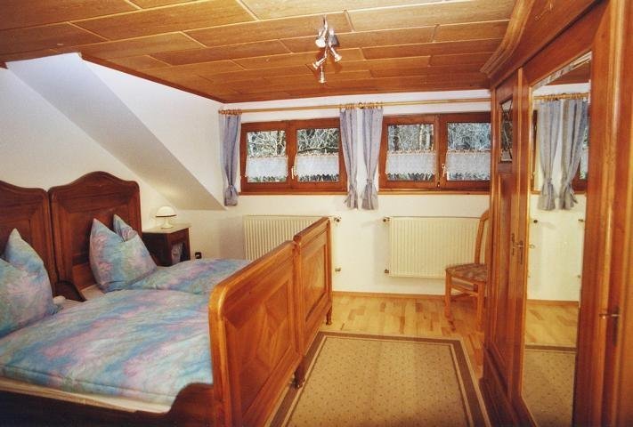 Schlafzimmer 2