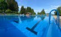 glasklares Wasser im Freibad Oberreute