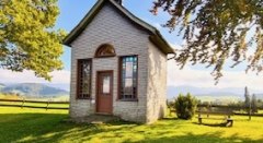 Pestkapelle Stiefenhofen mit Blick zur Nagelflukette © Landkreis Lindau (Bodensee)